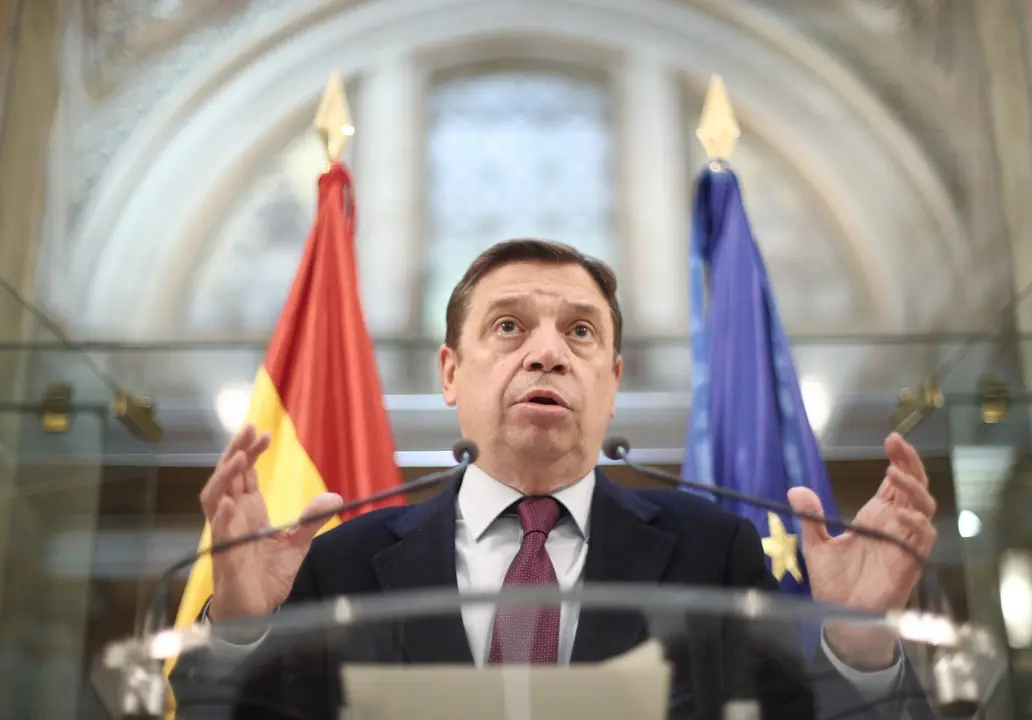 El ministro de Agricultura, Pesca y Alimentaci&oacute;n, Luis Planas en rueda de prensa tras su reuni&oacute;n con las asociaciones de consumidores y usuarios, en la sede del Ministerio, en Madrid (Espa&ntilde;a), a 20 de febrero de 2020.