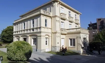 Villa Iris
