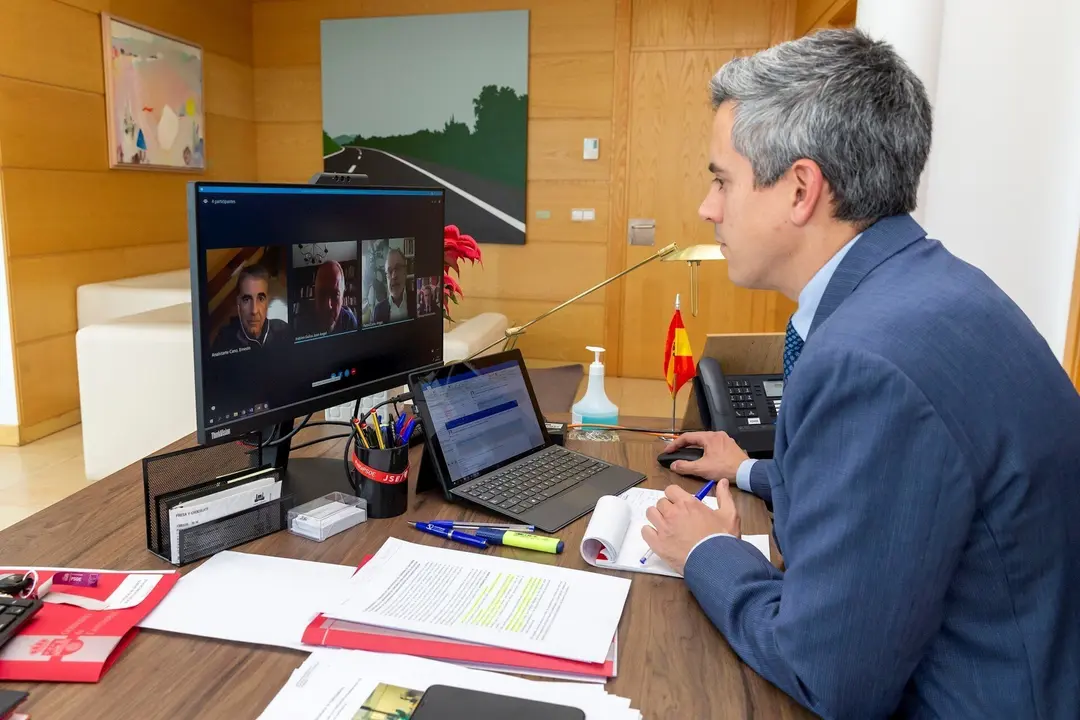 Reuni&oacute;n del vicepresidente Pablo Zuloaga y el rector de la UC &Aacute;ngel Pazos