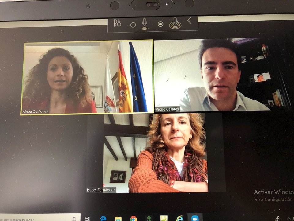 Videoconferencia de Quiñones, Casado y Fernández
