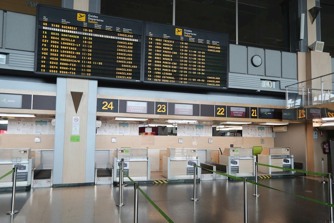 Aeropuerto de Valencia vacío durante el cuarto día del estado de alarma por coronavirus, en Valencia/Comunidad Valenciana (España) a 19 de marzo de 2020.