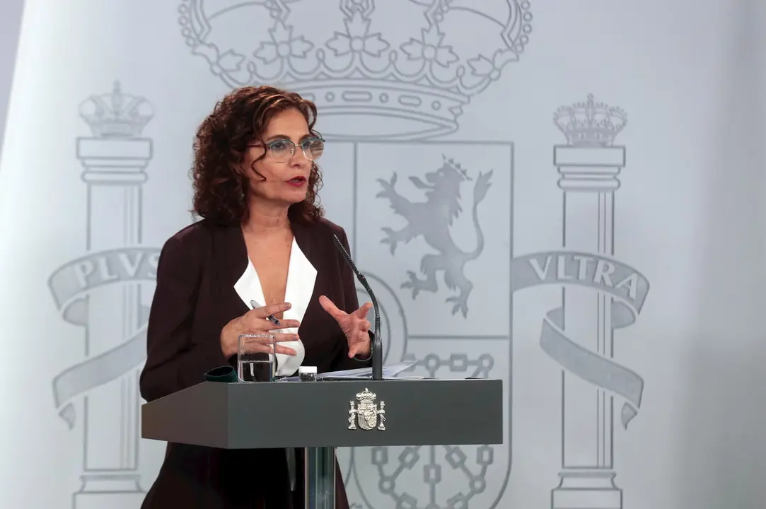 La ministra de Hacienda y portavoz del Gobierno, Mar&iacute;a Jes&uacute;s Montero, durante una rueda de prensa tras el Consejo de Ministros, en el Palacio de la Moncloa, en Madrid (Espa&ntilde;a) a 7 de abril de 2020.