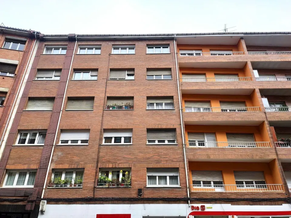 Viviendas de segunda mano en Oviedo, compraventa, alquiler.