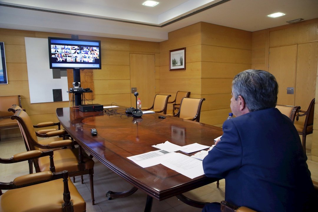 El presidente de Cantabria, Miguel Ángel Revilla, en la conferencia de presidentes autonómicos con Pedro Sánchez