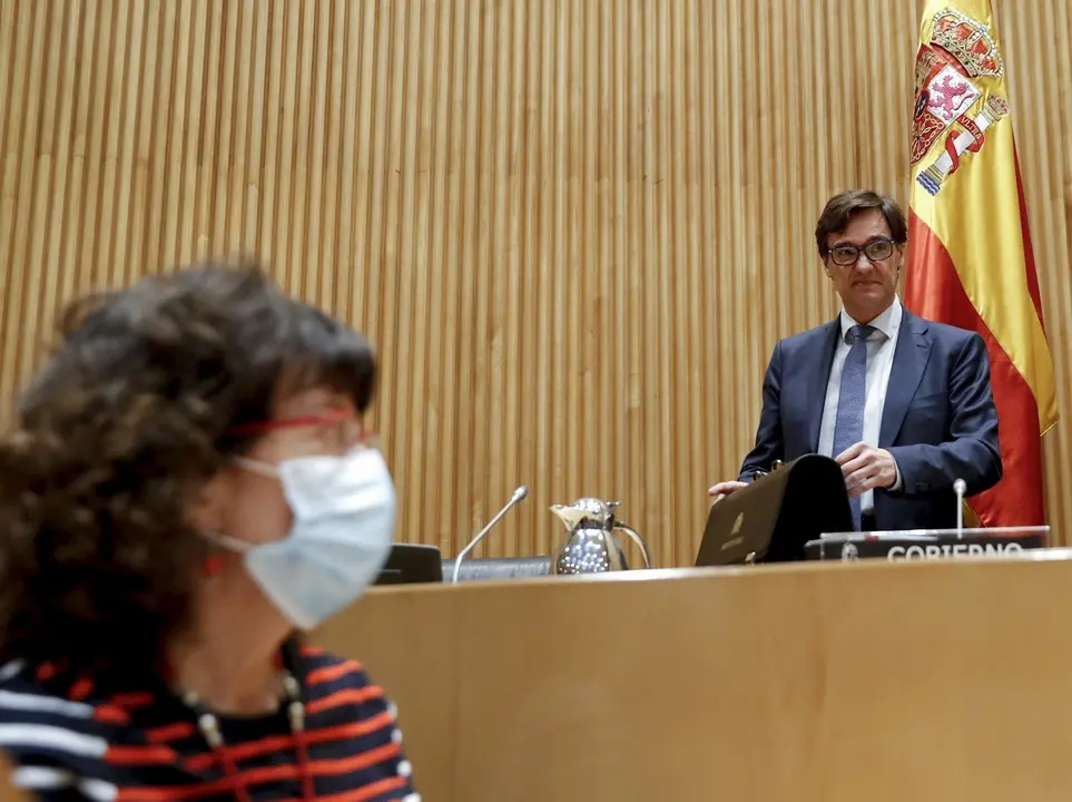 El ministro de Sanidad, Salvador Illa, a su llegada a la comparecencia ante la Comisi&oacute;n de Sanidad en el Congreso 