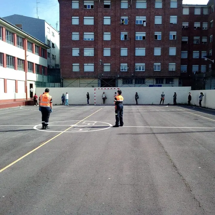 Recogida de material en los colegios
