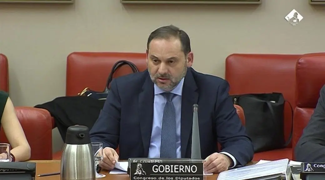 El ministro de Transportes, Movilidad y Agenda Urbana, Jos&eacute; Luis &Aacute;balos, durante una reciente comparecencia en la Comisi&oacute;n de Transportes en el Congreso de los Diputados.