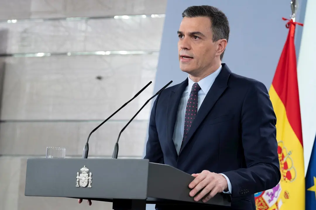 El presidente del Gobierno, Pedro S&aacute;nchez, durante la comparecencia para informar sobre el Covid-19 donde ha anunciado que volver&aacute; a pedir al Congreso una nueva pr&oacute;rroga del estado de alarma, la tercera, que se prolongar&aacute; hasta el 9 de mayo, pero "aliviar