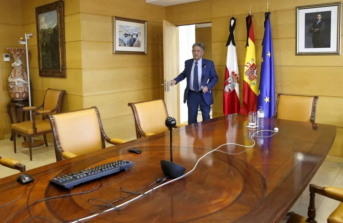Revilla preside la Comisi&oacute;n de Desescalada del Gobierno de Cantabria 