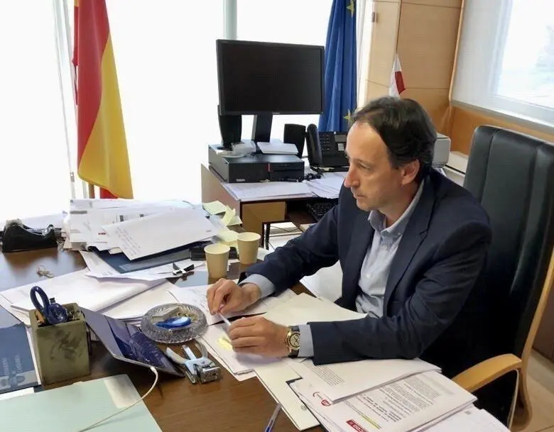 El consejero de Obras P&uacute;blicas, Ordenaci&oacute;n del Territorio y Urbanismo, Jos&eacute; Luis Gochicoa