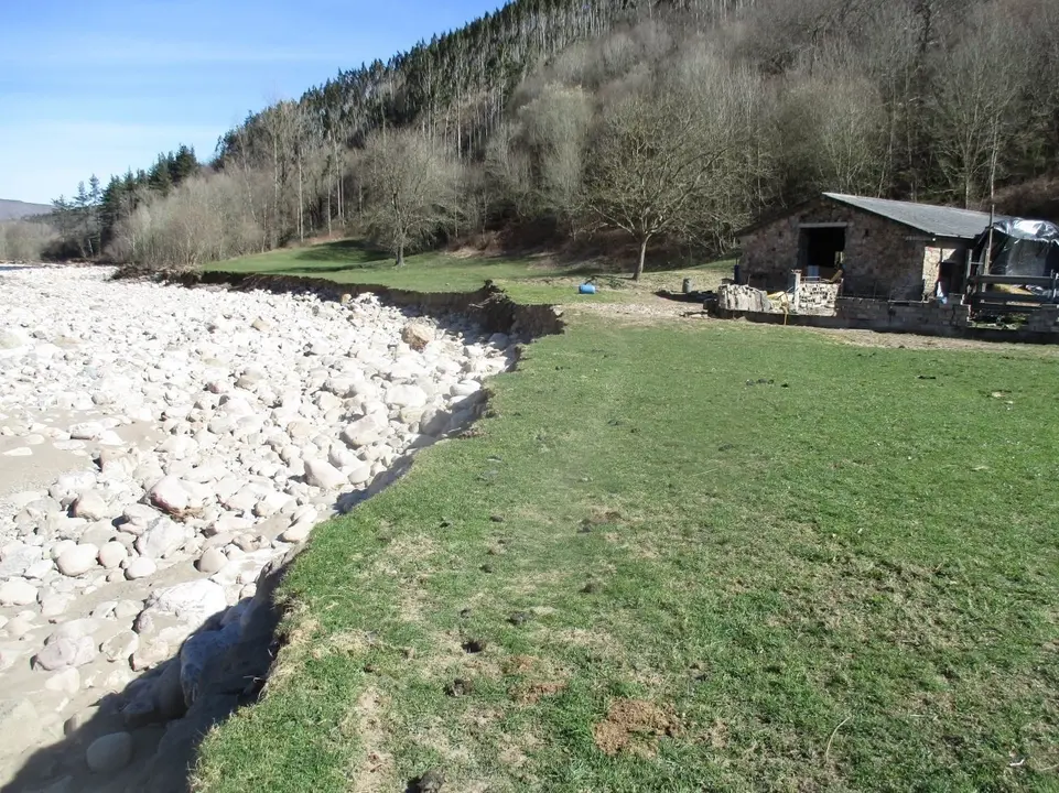 Ter&aacute;n de Cabu&eacute;rniga