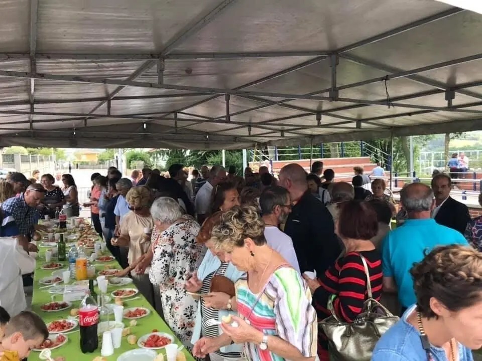 Degustaci&oacute;n de tomate en Guarnizo