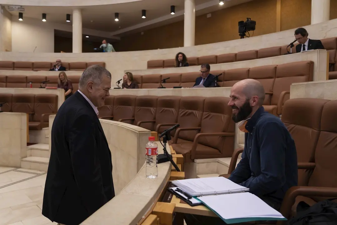 Reinhard Wallman, epidemi&oacute;logo del comit&eacute; de desescalada de Cantabria, en el Parlamento