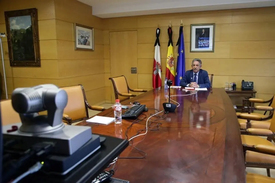 El presidente de Cantabria, Miguel &Aacute;ngel Revilla, en la novena conferencia entre Pedro S&aacute;nchez y los presidentes auton&oacute;micos