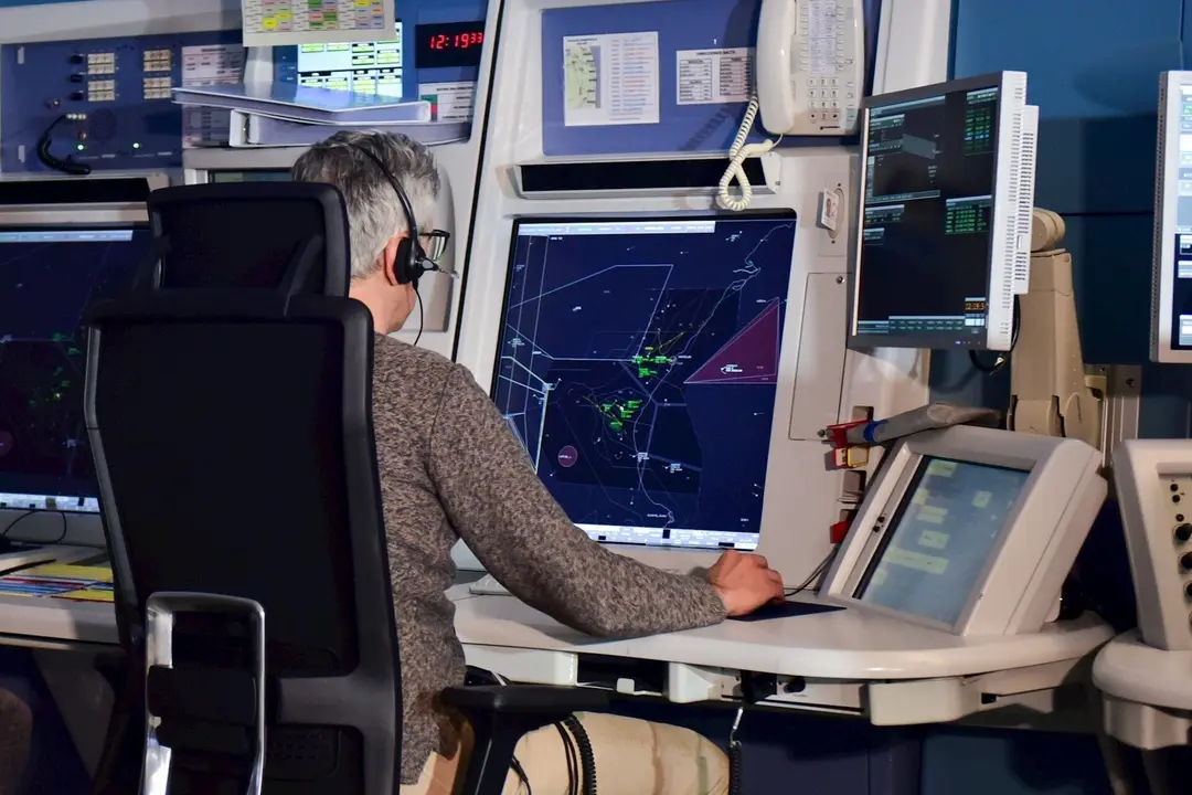 Controlador a&eacute;reeo.