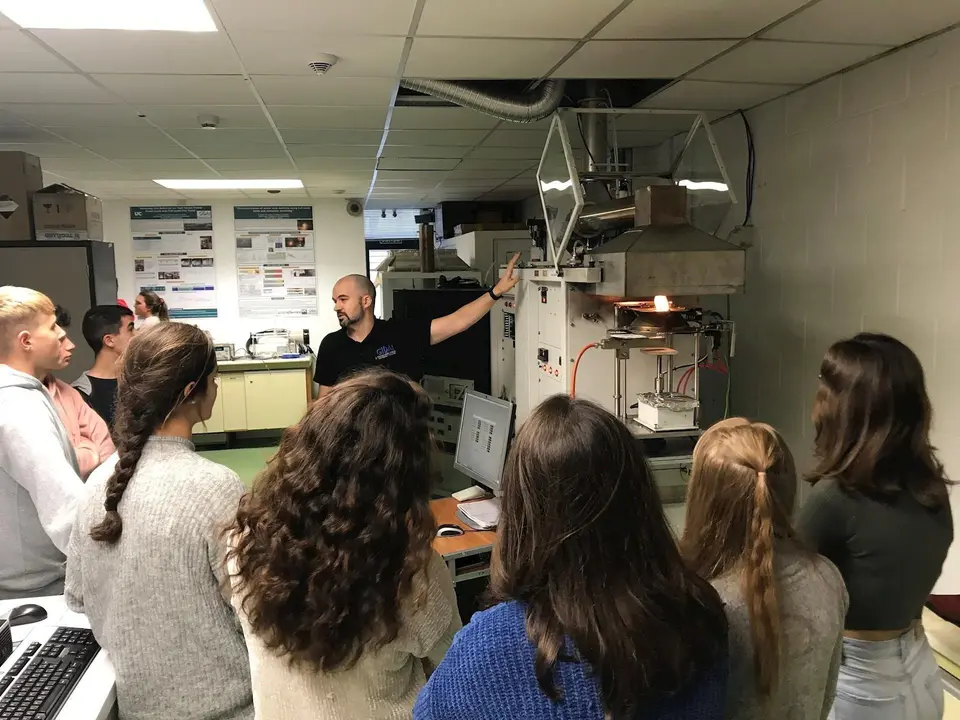 Alumnos de Secundaria y Bachillerato. Archivo