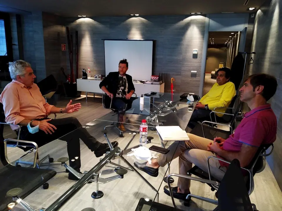 Reuniones del grupo regionalista con agentes sociales y econ&oacute;micos