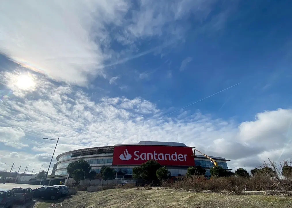 Uno de los edificios de la Ciudad Financiera del Grupo Santander cerca de la localidad madrile&ntilde;a de Boadilla del Monte
