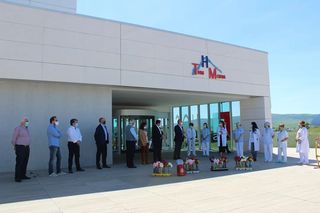 Reinosa Imagen Homenaje Sanitarios Hospital Tres Mares