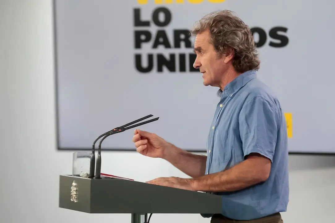 El director del Centro de Coordinaci&oacute;n de Alertas y Emergencias Sanitarias, Fernando Sim&oacute;n, durante una rueda de prensa para actualizar los datos sanitarios en referencia a la crisis del Covid-19, en Madrid (Espa&ntilde;a) a 18 de mayo de 2020.