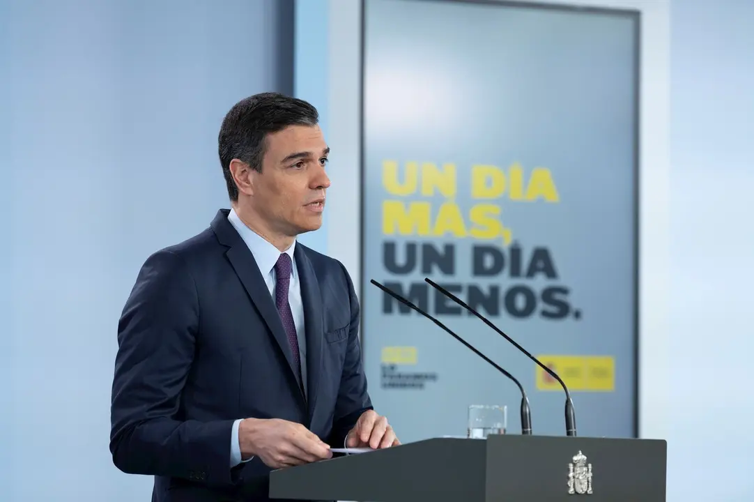 El presidente del Gobierno, Pedro S&aacute;nchez, comparece en una rueda de prensa telem&aacute;tica en  el Palacio de la Moncloa. En Madrid, (Espa&ntilde;a), a 16 de mayo de 2020.