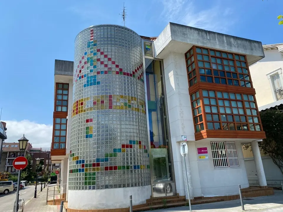 Casa de la M&uacute;sica de Colindres, sede de la oficina de empleo