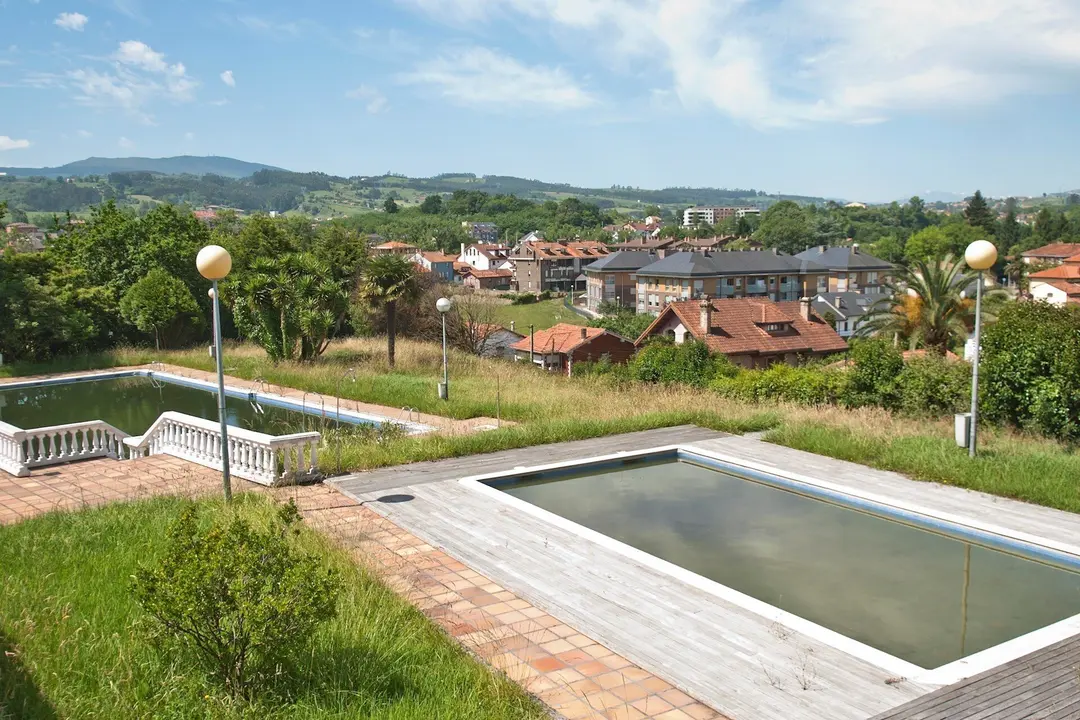 Piscinas municipales de Reoc&iacute;n