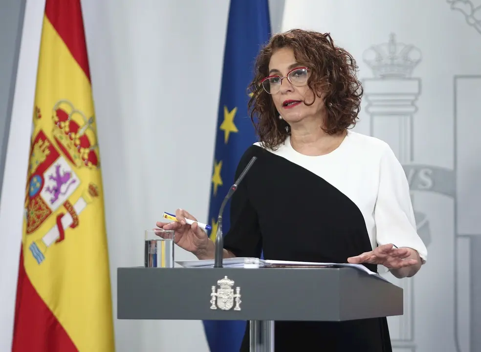 La ministra portavoz y de Hacienda, Mar&iacute;a Jes&uacute;s Montero, comparece ante los medios tras el Consejo de Ministros celebrado en Moncloa, en Madrid (Espa&ntilde;a), a 26 de mayo de 2020.