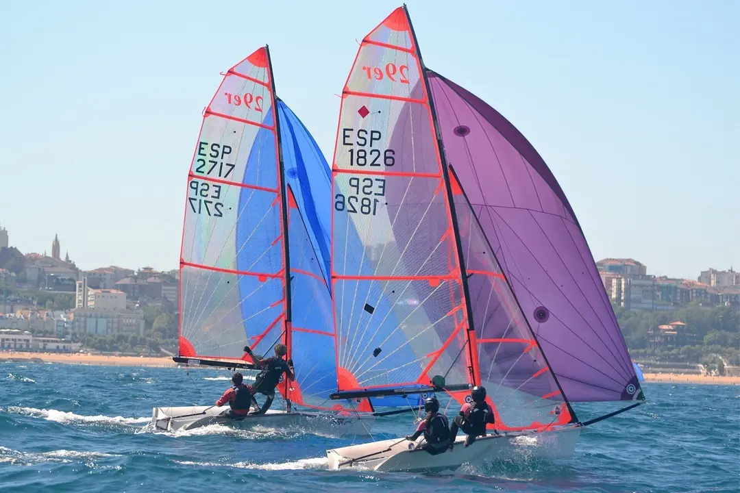Vela en la Bah&iacute;a de Santander