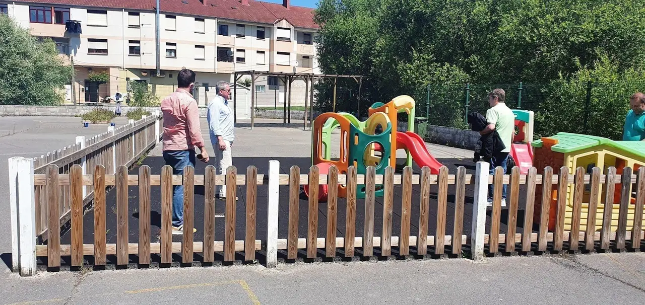 Patio exterior de Infantil del colegio Bajo Pas