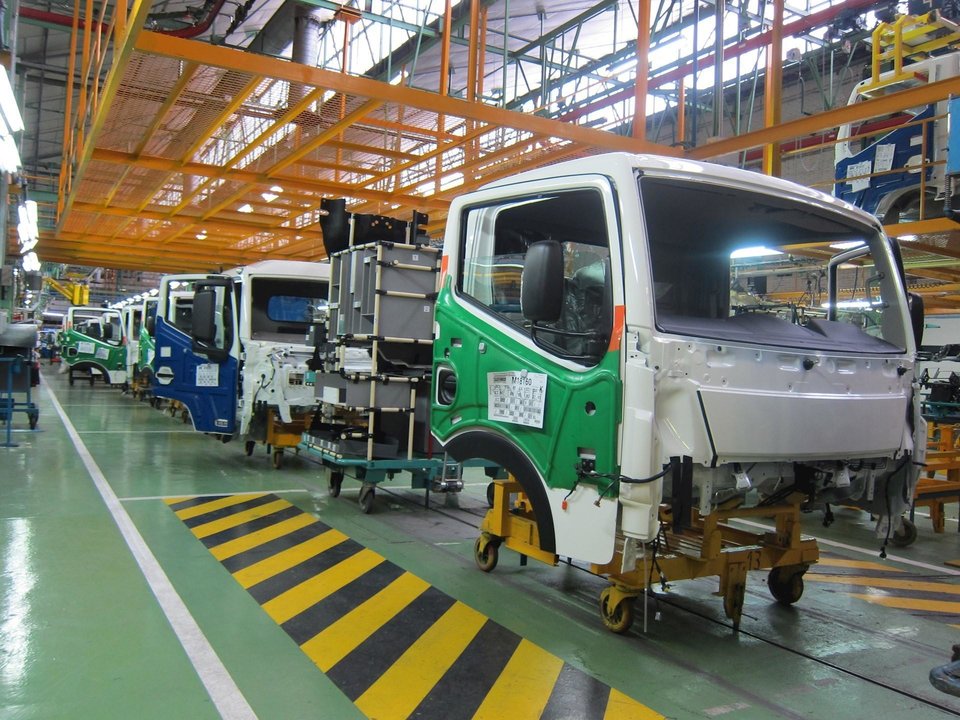 La planta de Nissan en Ávila inicia producción camión NT500
