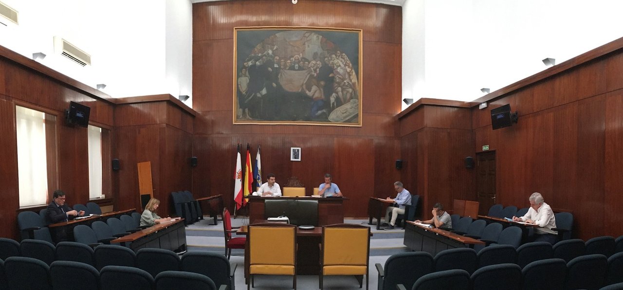 Comisión de Economía, salón de plenos del Ayuntamiento