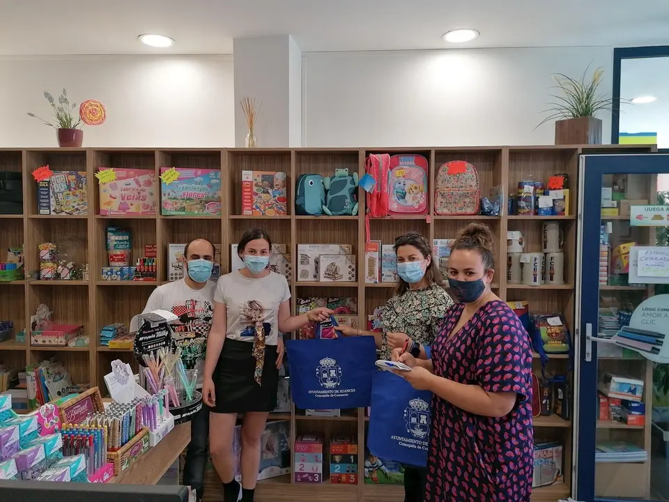 Reparto de pantallas de protecci&oacute;n en Suances