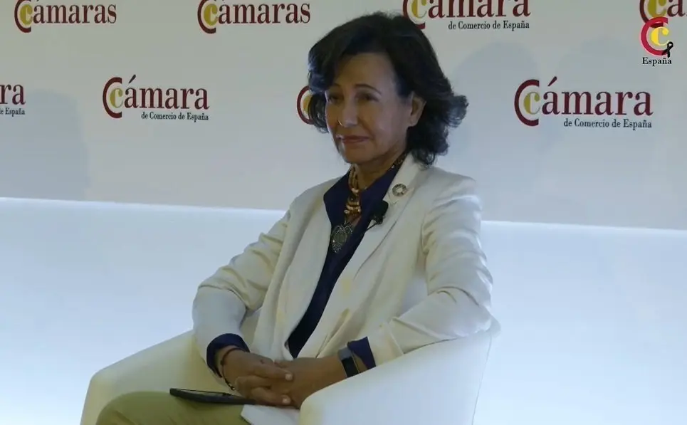 La presidenta del Banco Santander, Ana Bot&iacute;n, durante el Pleno Extraordinario de la C&aacute;mara de Espa&ntilde;a celebrado el 1 de junio.