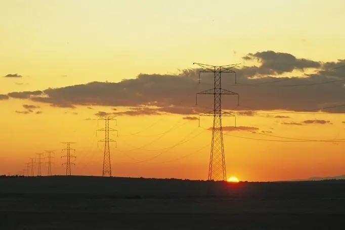 Recurso de electricidad, postes el&eacute;ctricos