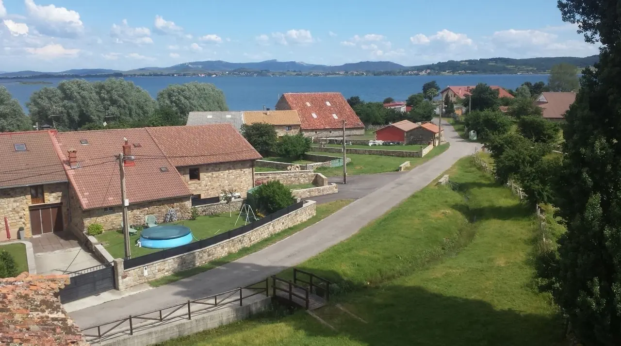 Quintanamanil, "la peque&ntilde;a Suiza campurriana", opta a Pueblo de Cantabria