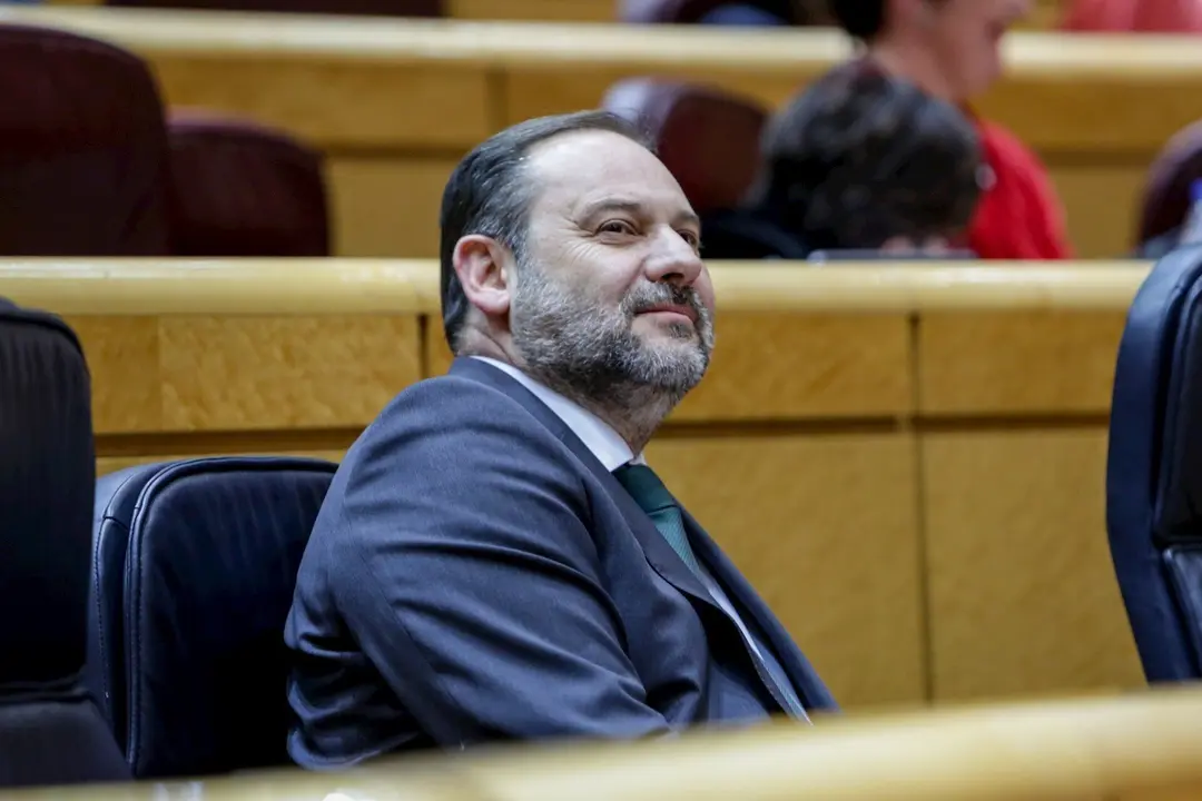 El ministro de Transportes, Movilidad y Agenda Urbana, Jos&eacute; Luis &Aacute;balos, durante una sesi&oacute;n de control al Gobierno en el Senado,