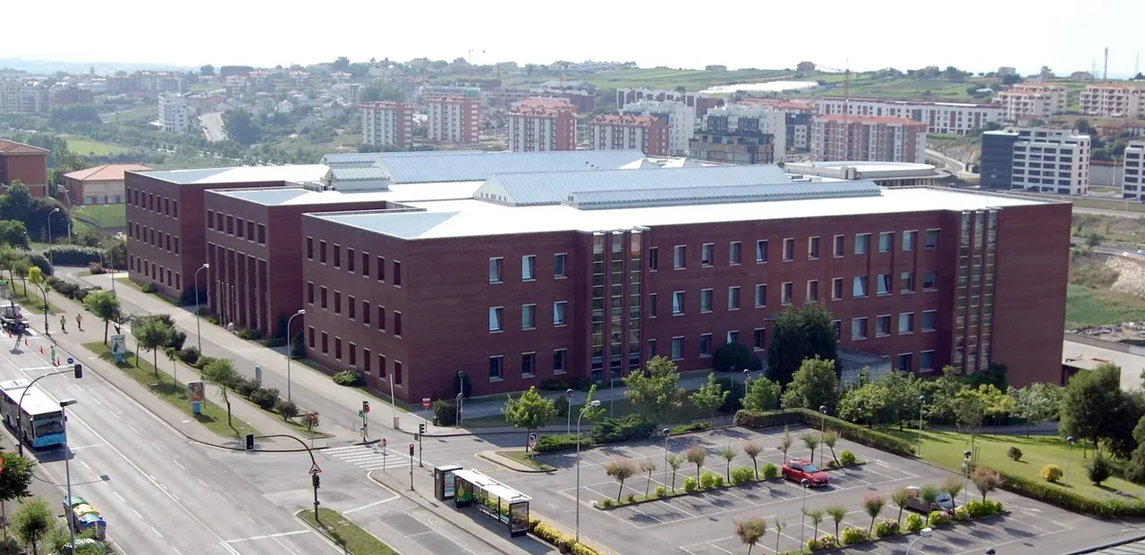 Nota Uc Nuevo Doble Grado En Admon. Y Direcci&oacute;n De Empresas  Relaciones Laborales