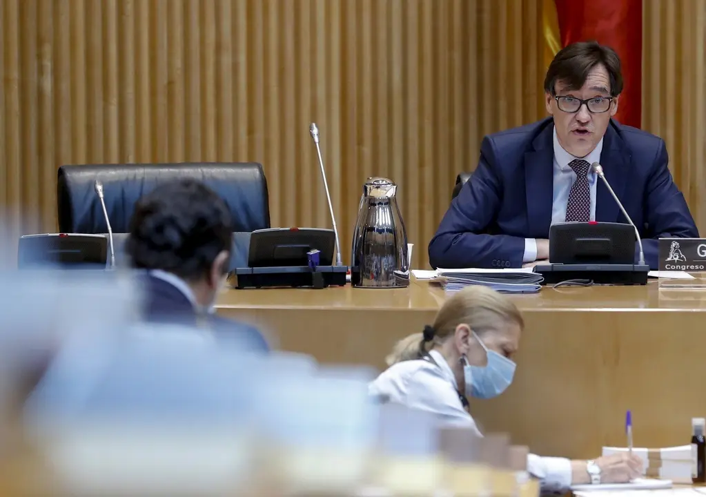 El ministro de Sanidad, Salvador Illa, comparece en la Comisi&oacute;n de Sanidad del Congreso celebrada este jueves sobre la evoluci&oacute;n de la crisis del coronavirus y las medidas de su departamento ante las distintas fases de la desescalada, en Madrid (Espa&ntilde;a), 