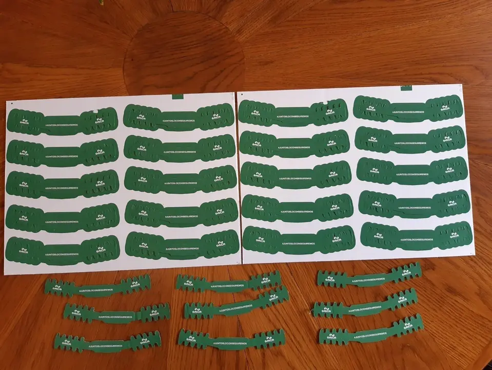 Los 'salvaorejas' donados por Saica Pack a Camargo