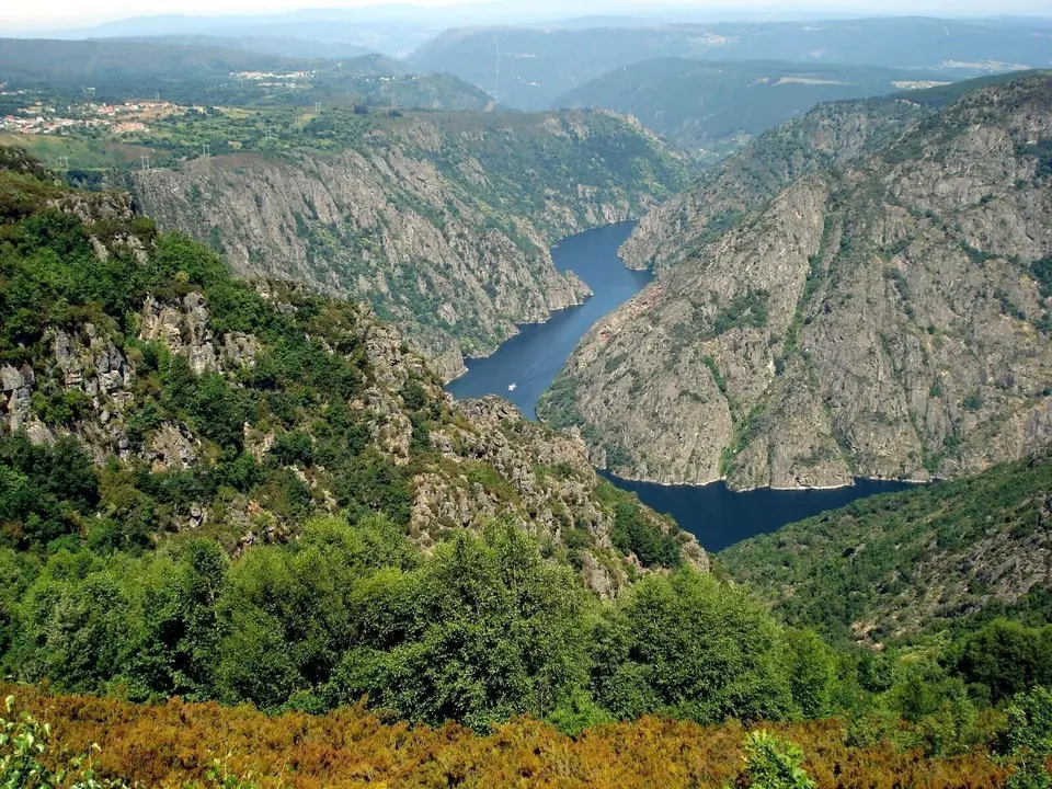 R&iacute;o Mi&ntilde;o, en la demarcaci&oacute;n hidrogr&aacute;fica del Mi&ntilde;o-Sil.