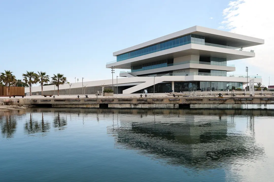Hotel Las Arenas en playa de la Malvarrosa de Valencia.