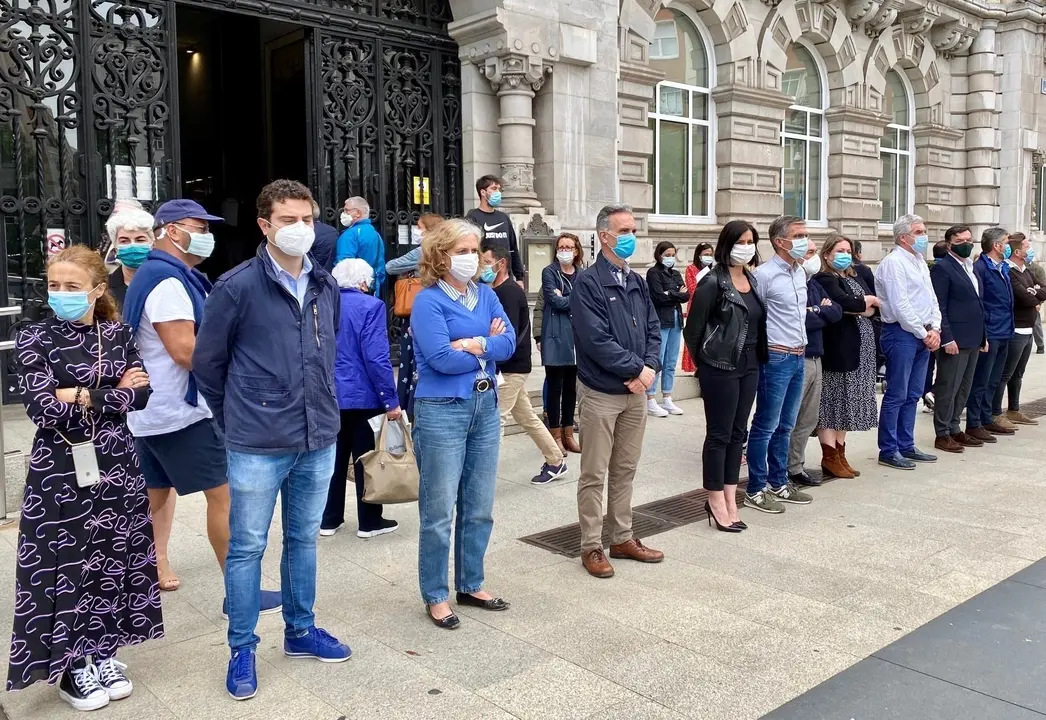 Minuto de silencio en Santander por las v&iacute;ctimas del COVID-19