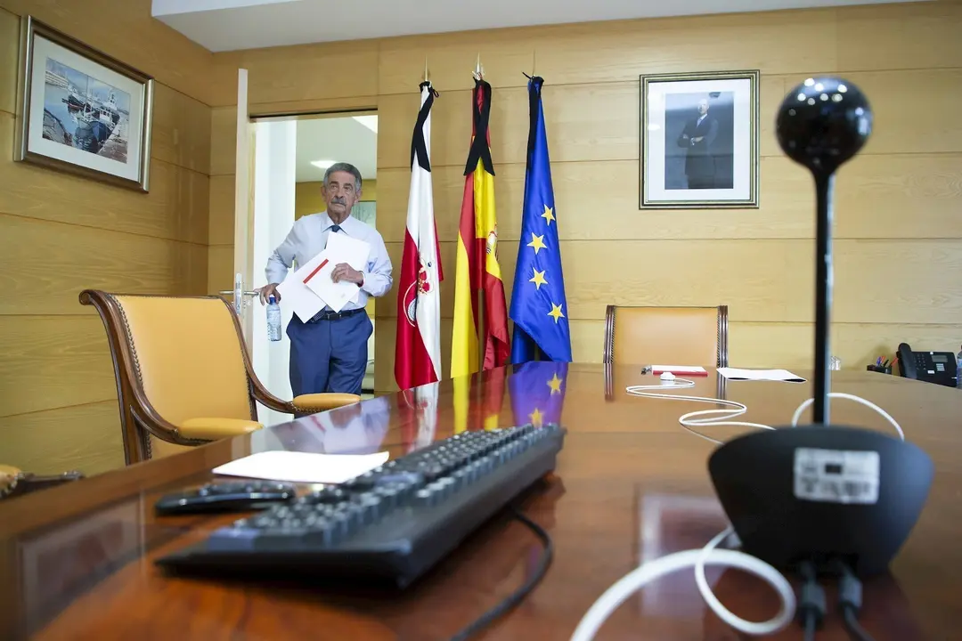 10:00 Horas. Gobierno De Cantabriael Presidente De Cantabria, Miguel &Aacute;ngel Revilla, Participa En La Reuni&oacute;n Telem&aacute;tica De La Conferencia De Presidentes.Nr 7 Jun 2020