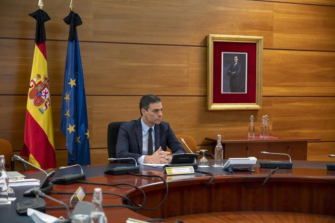 El presidente del Gobierno, Pedro S&aacute;nchez, durante la reuni&oacute;n del Consejo de Ministros que aprobar&aacute; la sexta pr&oacute;rroga del estado de alarma, en Madrid (Espa&ntilde;a), a 5 de junio de 2020.