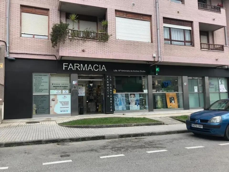 Aparcamiento farmacia Astillero