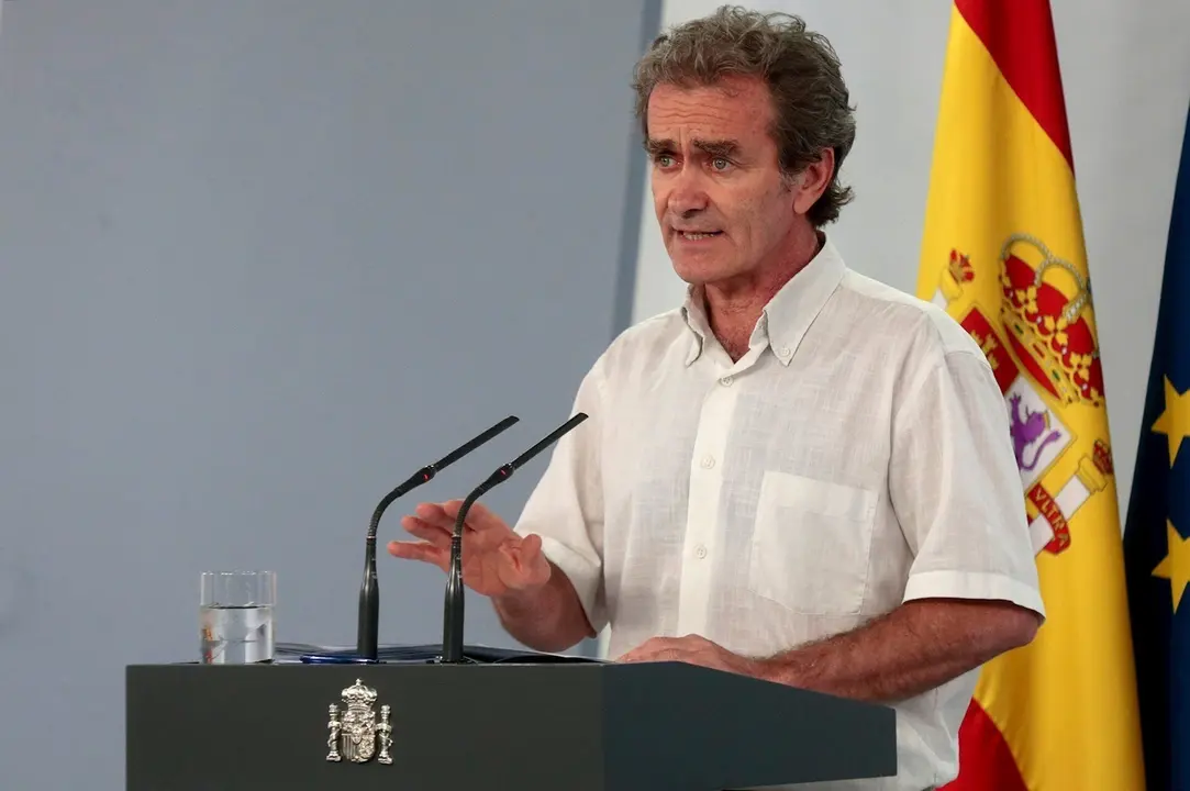 El director del Centro de Coordinaci&oacute;n de Alertas y Emergencias Sanitarias (CCAES), el doctor Fernando Sim&oacute;n, en rueda de prensa en Moncloa