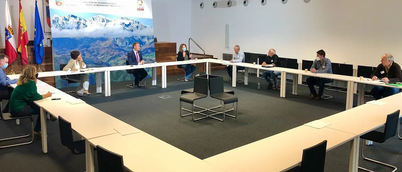 Reuni&oacute;n del consejero de Desarrollo Rural con organizaciones agrarias y ganaderas