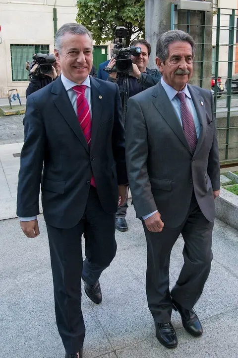 &Iacute;&ntilde;igo Urkullu, el lehendakari del PNV, con Miguel &Aacute;ngel Revilla, presidente de Cantabria. 