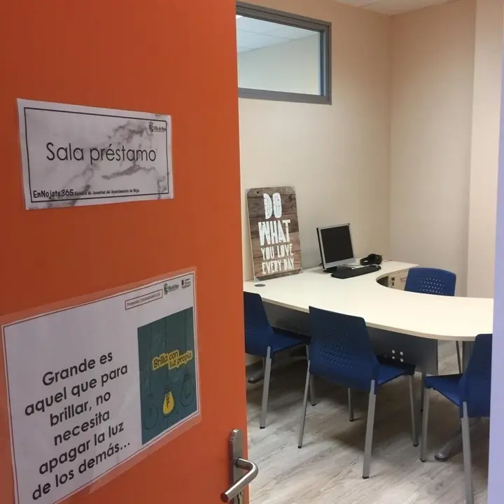 Sala pr&eacute;stamo Noja